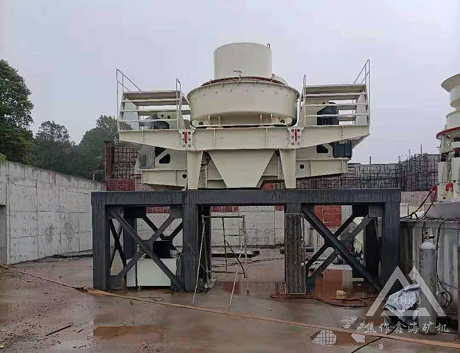 花崗巖制砂生產(chǎn)線現(xiàn)場(chǎng)